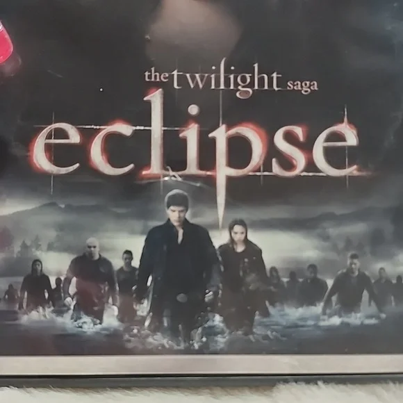 Twilight Saga Eclipse Two-Disc Special Edition - Picture 2 of 7